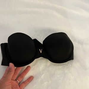 Strapless Victoria’s Secret bra. 32B